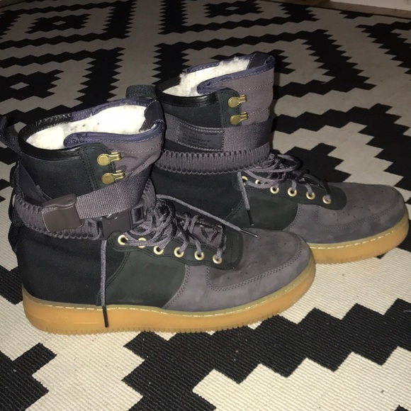 Nike - Picture 6 of 7